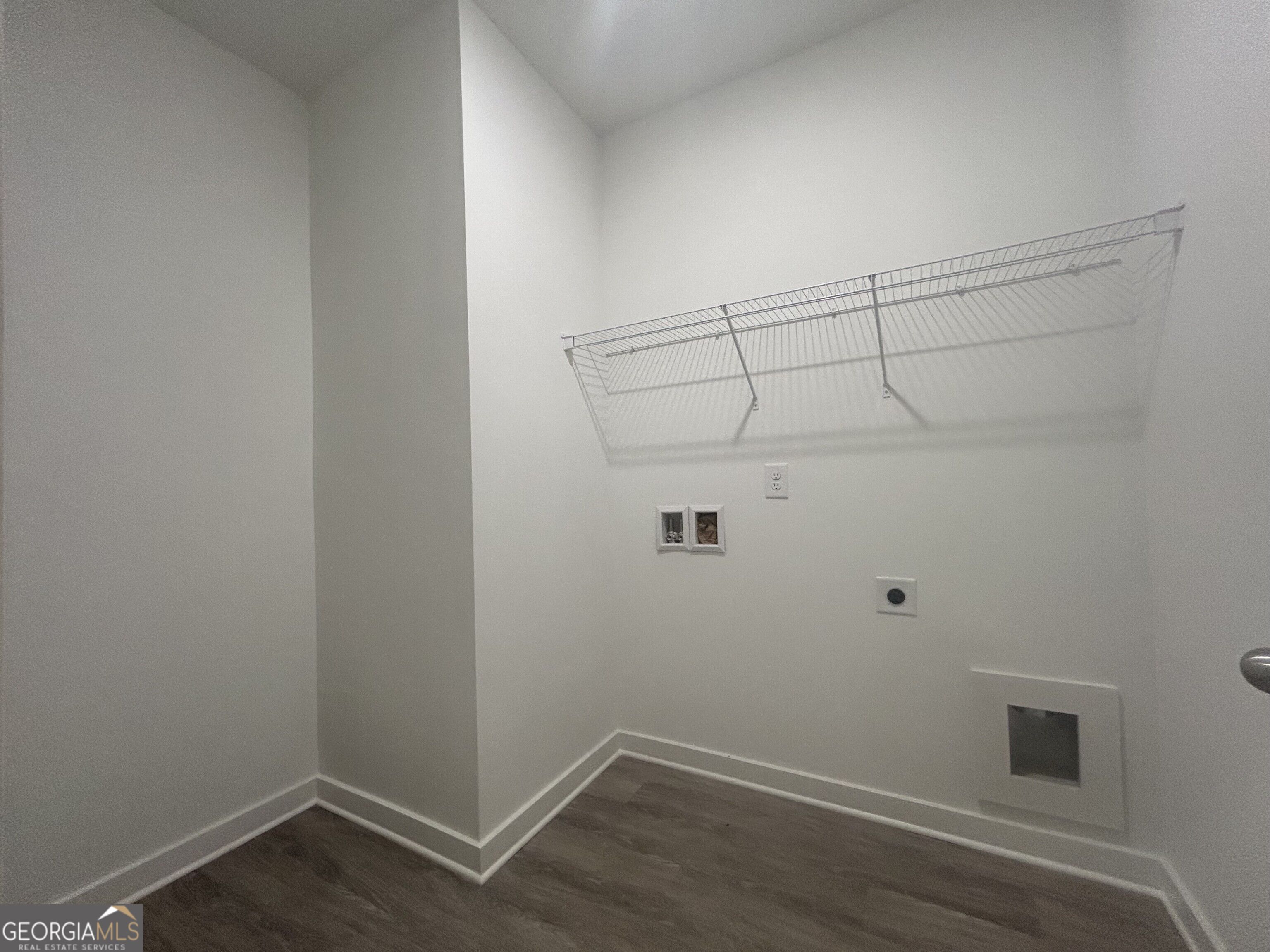 370 Crimson Feather Drive Property Photo 6