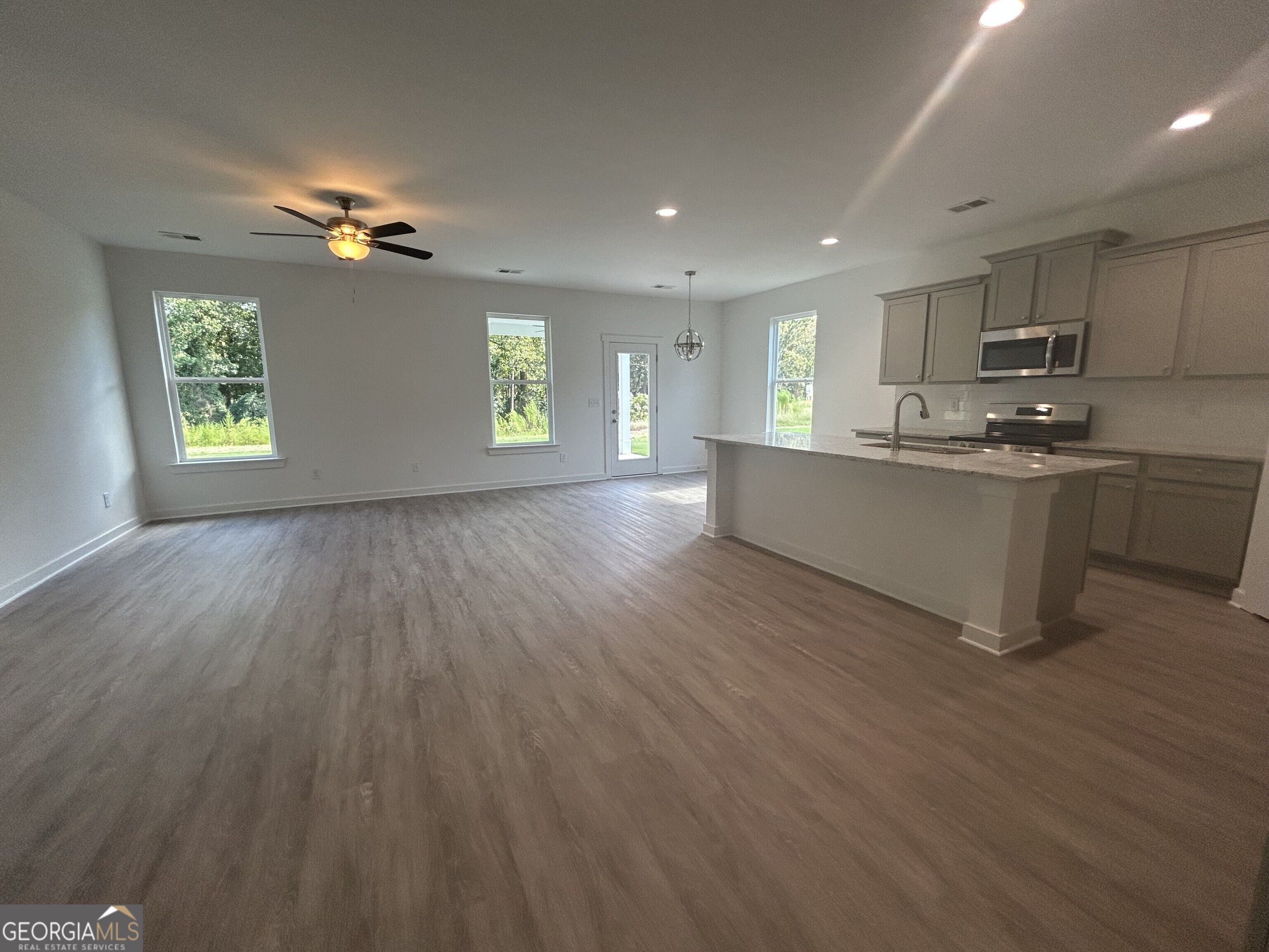 370 Crimson Feather Drive Property Photo 8