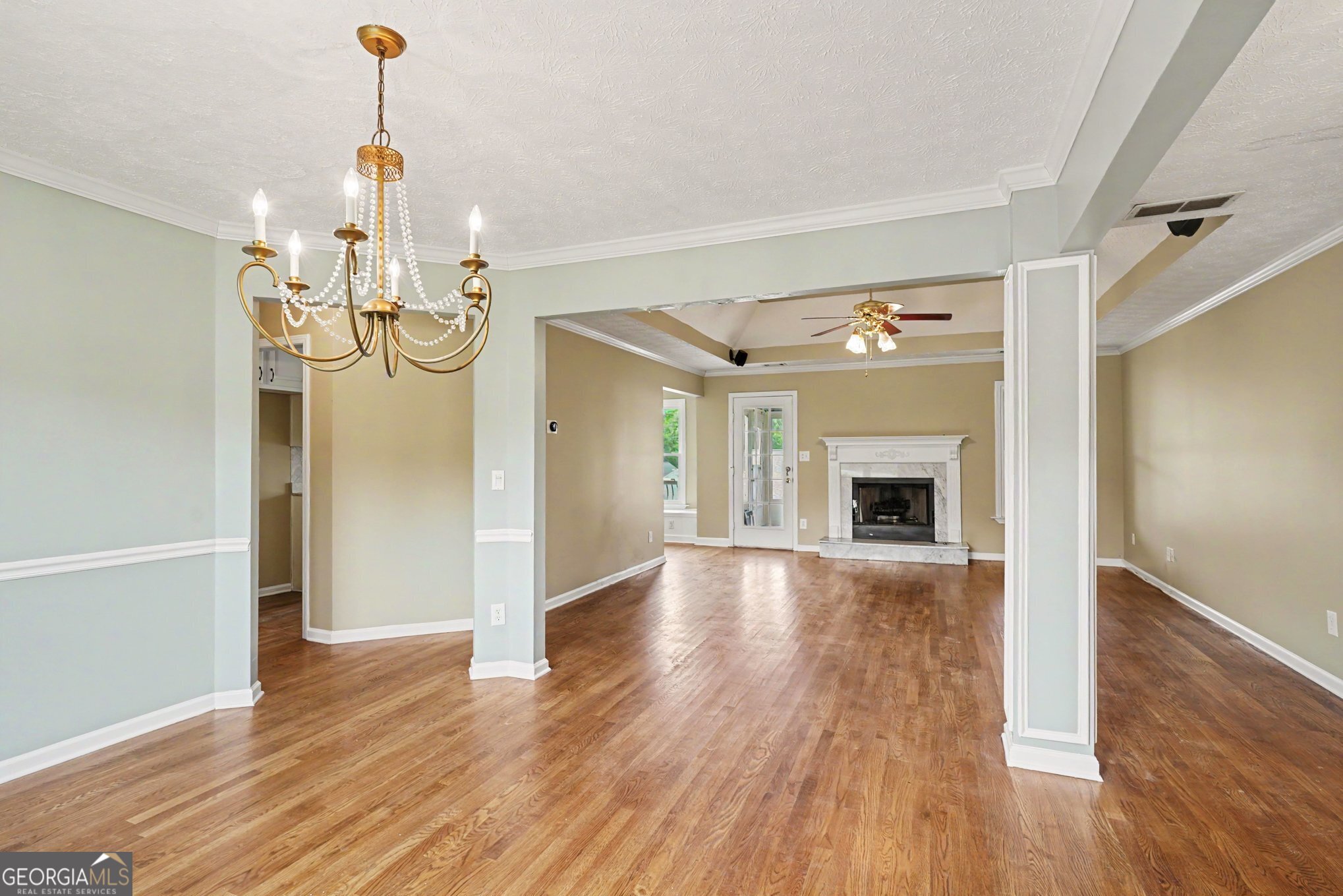 365 Oakpark Terrace Property Photo 3