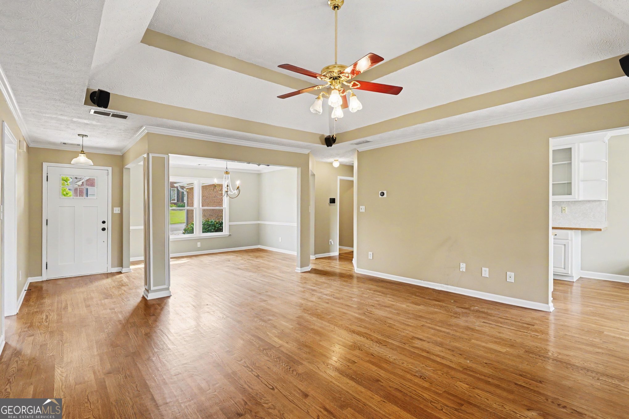 365 Oakpark Terrace Property Photo 4