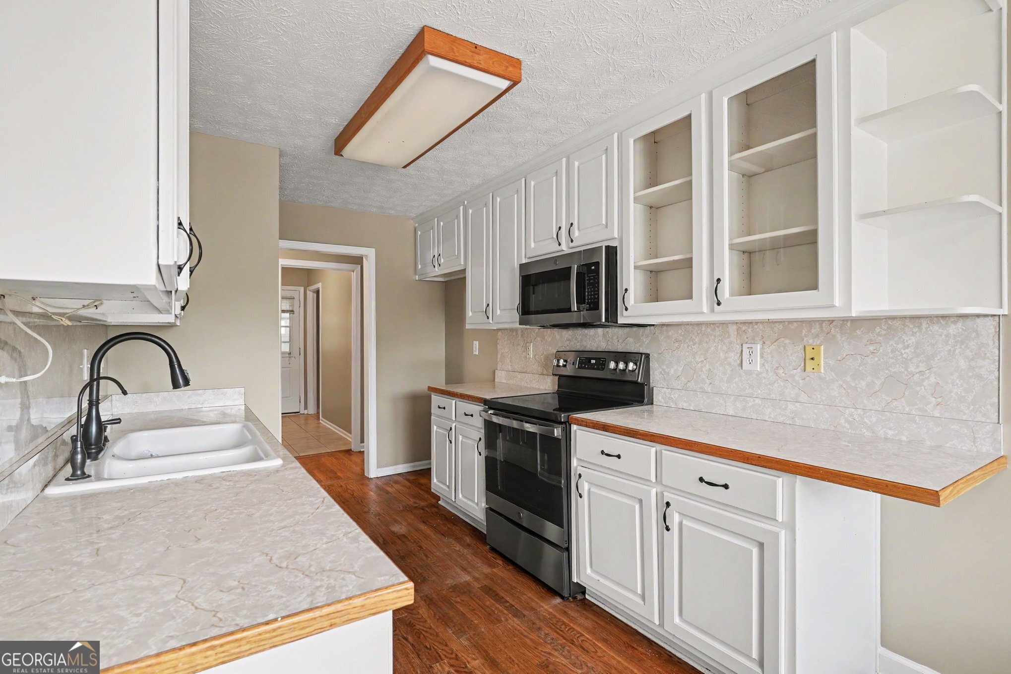 365 Oakpark Terrace Property Photo 10