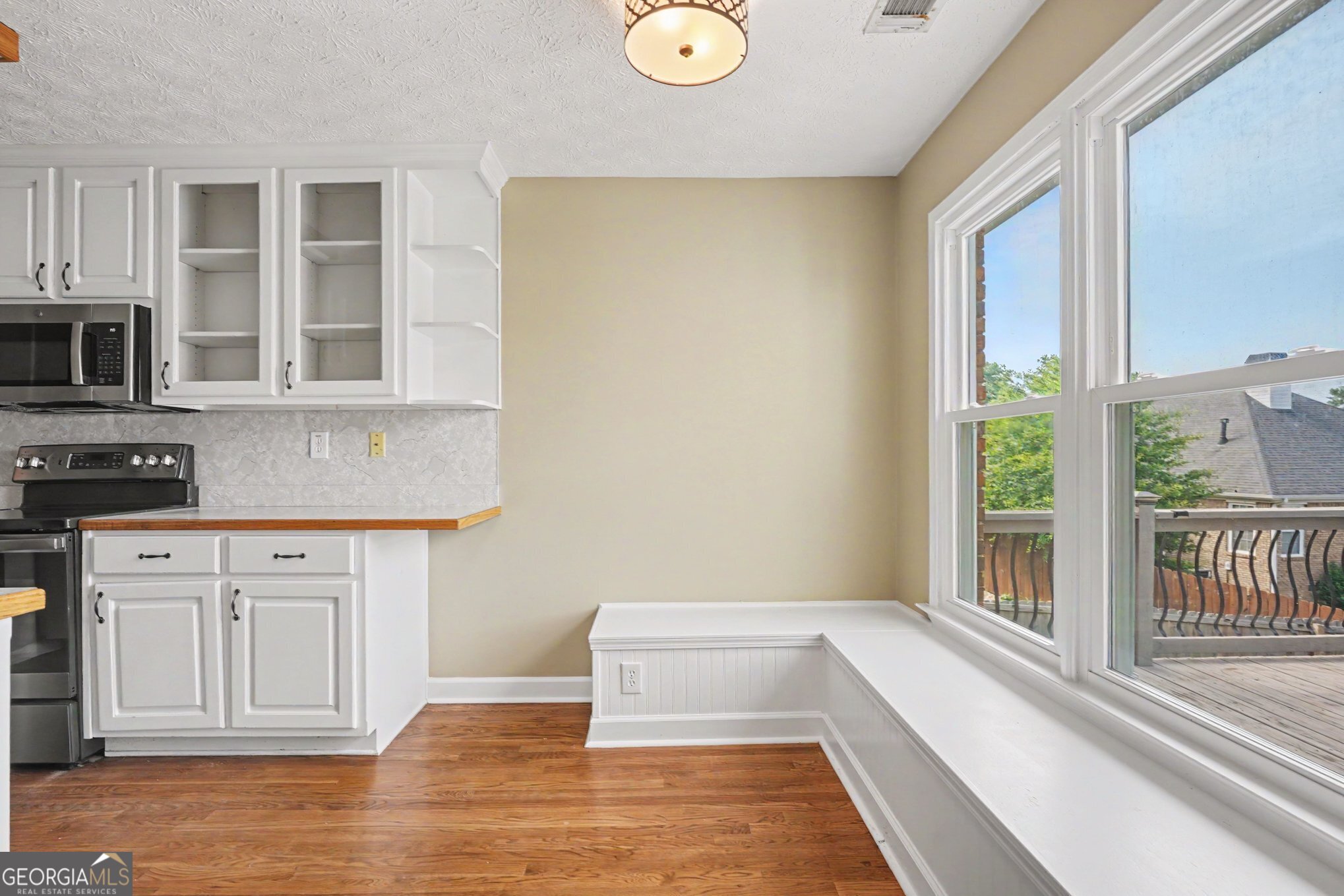 365 Oakpark Terrace Property Photo 12