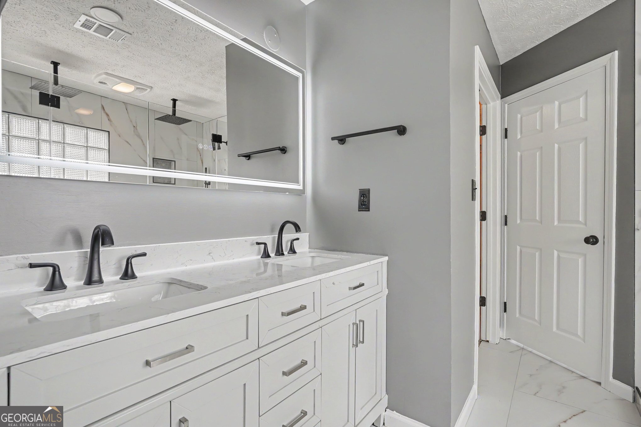 365 Oakpark Terrace Property Photo 18