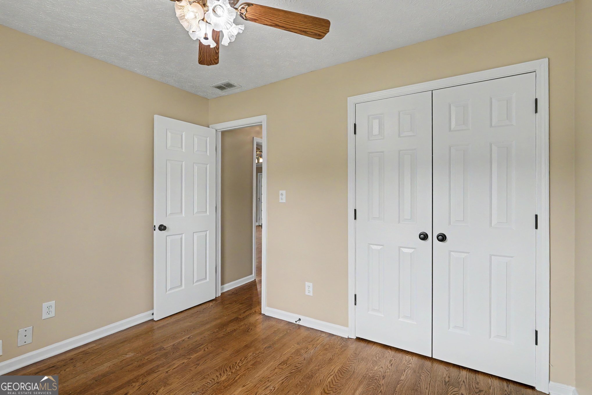 365 Oakpark Terrace Property Photo 21