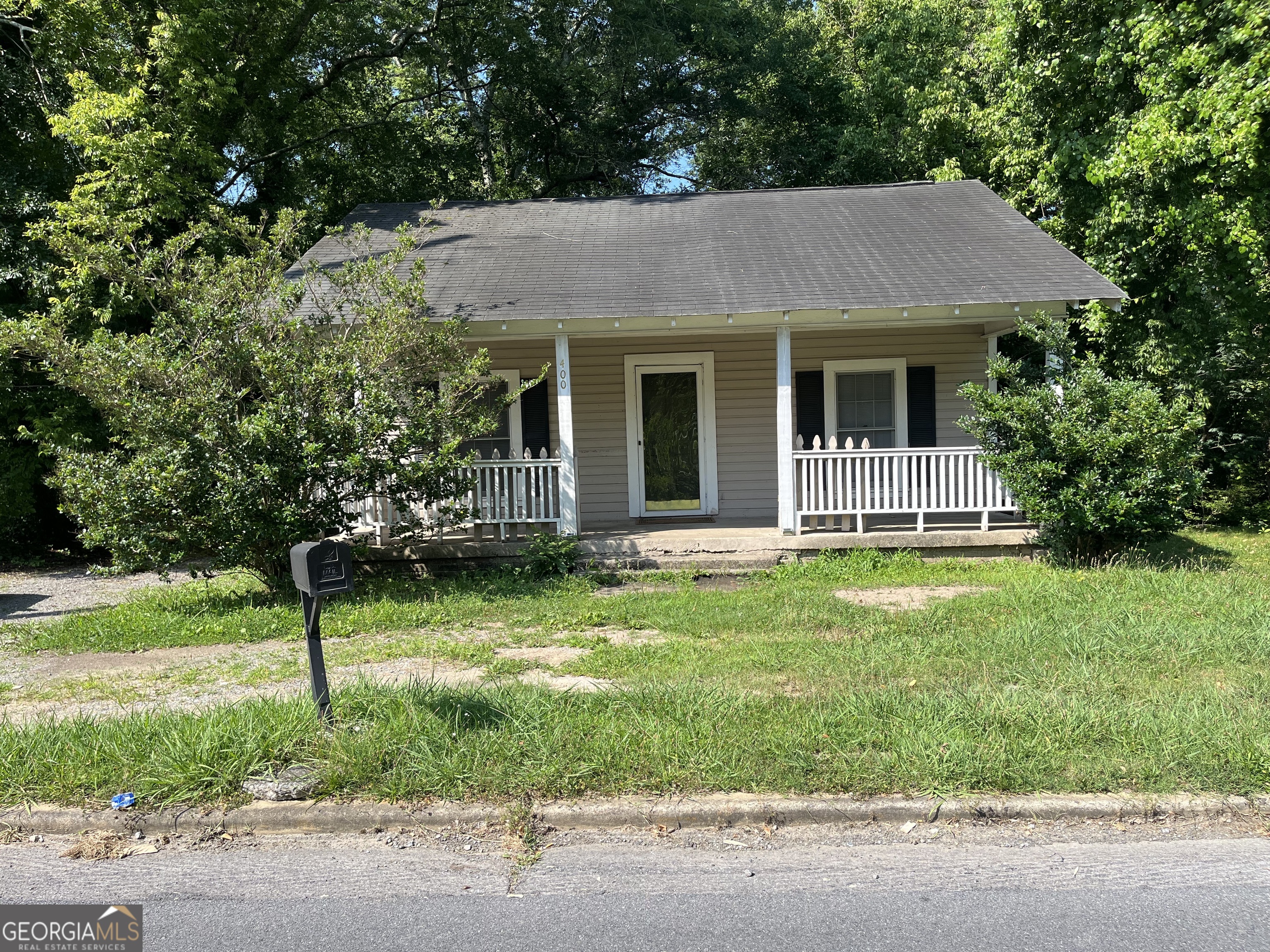 400 North Avenue Ne Property Photo 1