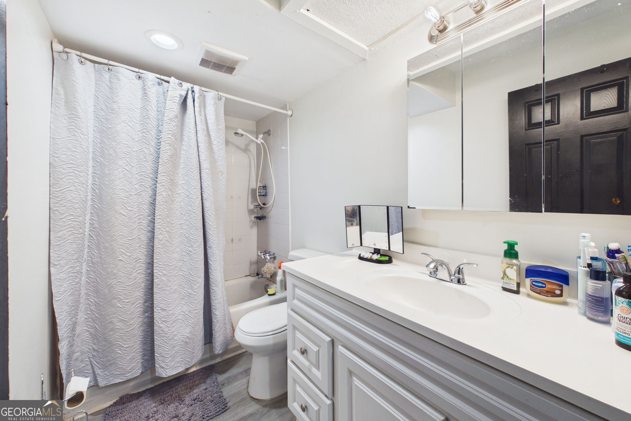 3101 Colonial Way # O Property Photo 13