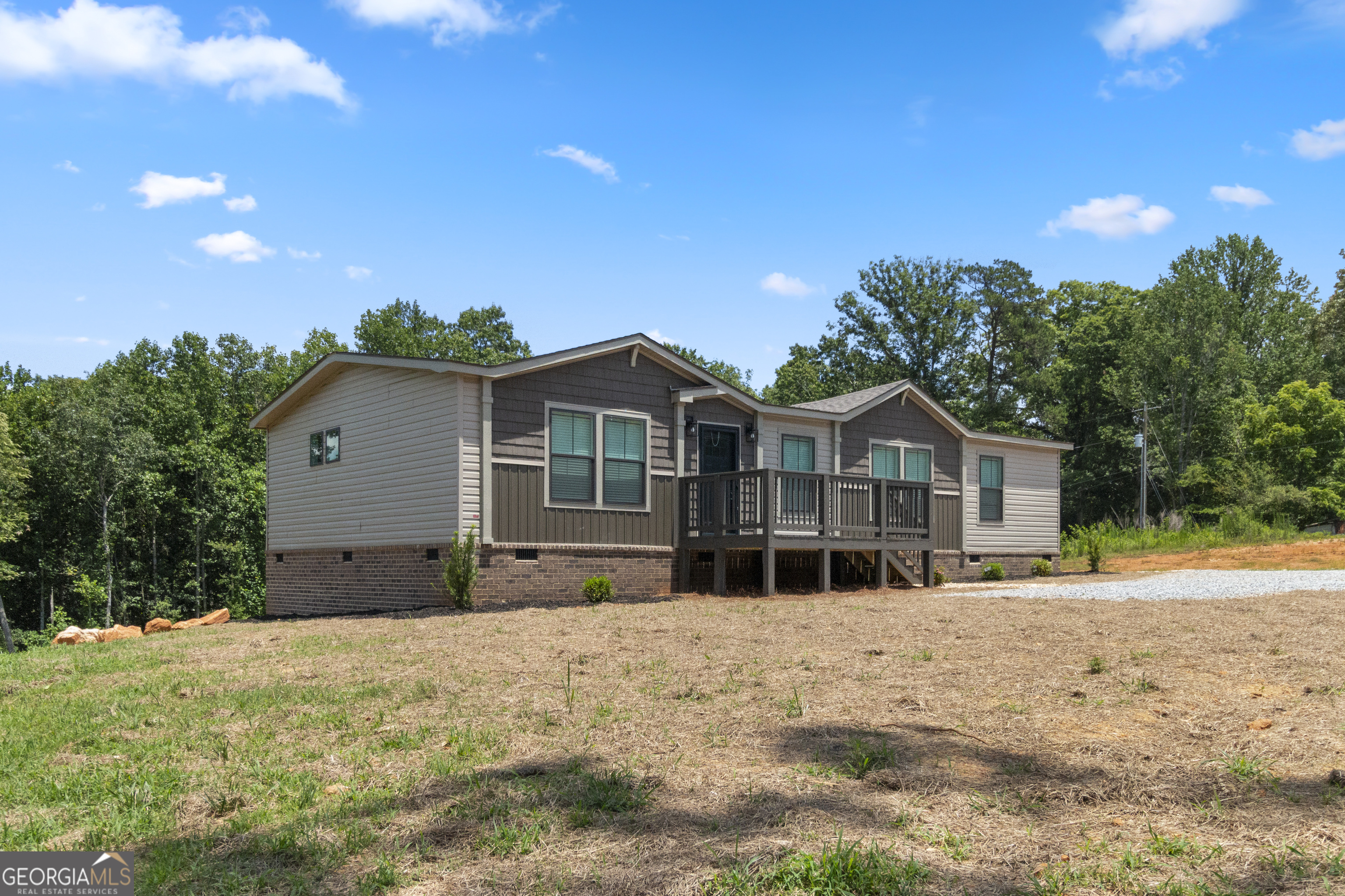 654 Robertson Loop Road Property Photo 2