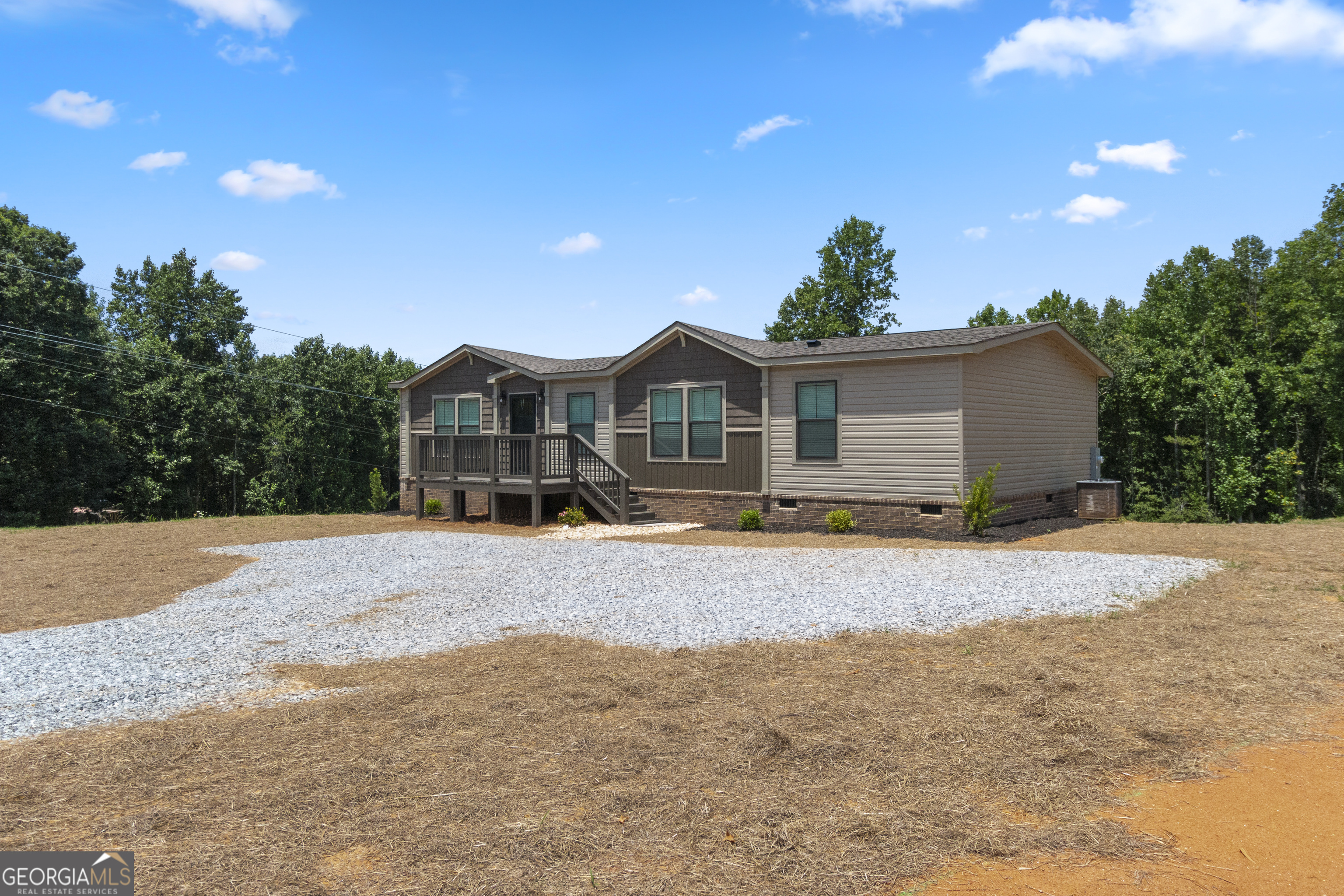 654 Robertson Loop Road Property Photo 3