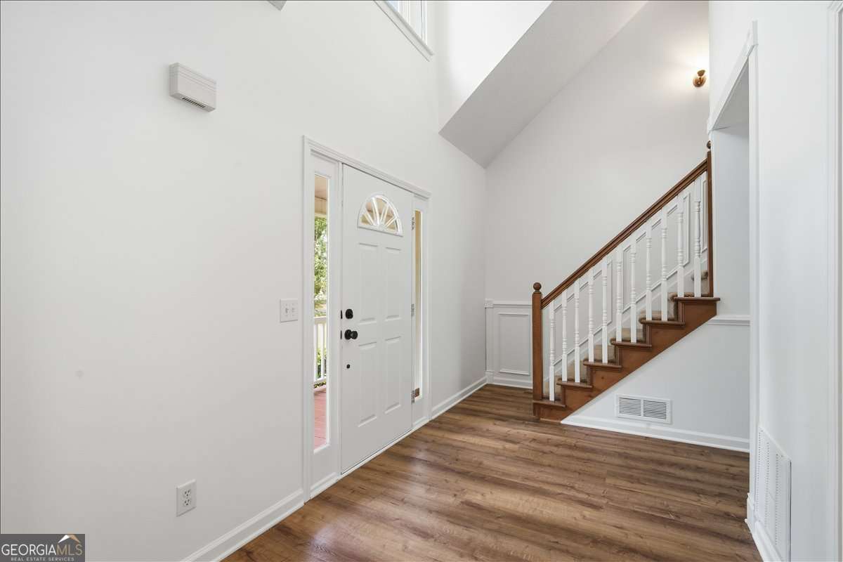 923 Whitby Drive Property Photo 6