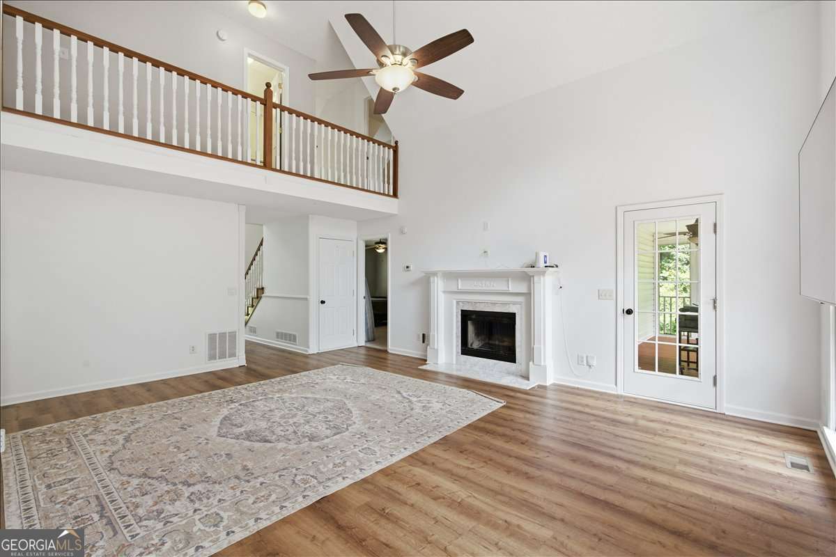 923 Whitby Drive Property Photo 9