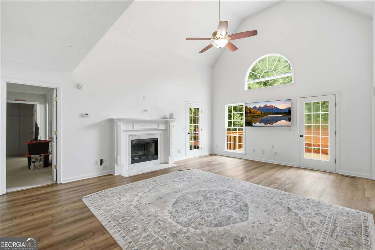 923 Whitby Drive Property Photo 10