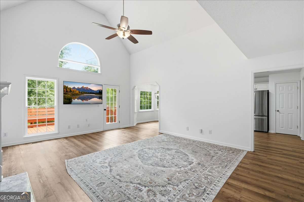 923 Whitby Drive Property Photo 11