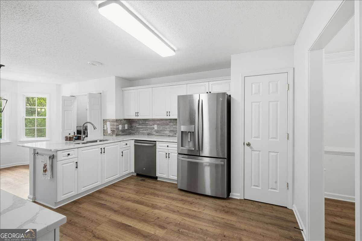 923 Whitby Drive Property Photo 16