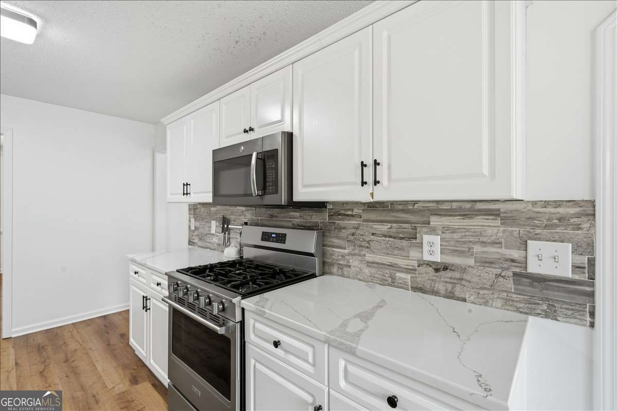 923 Whitby Drive Property Photo 18