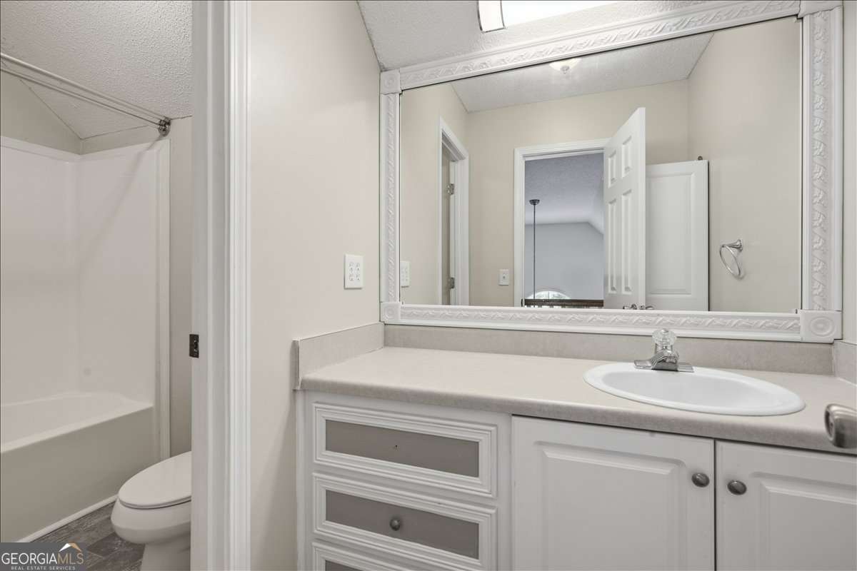 923 Whitby Drive Property Photo 22