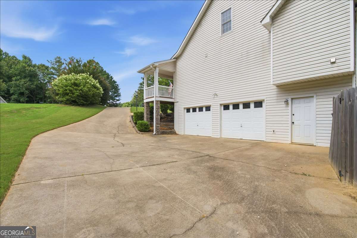 923 Whitby Drive Property Photo 62