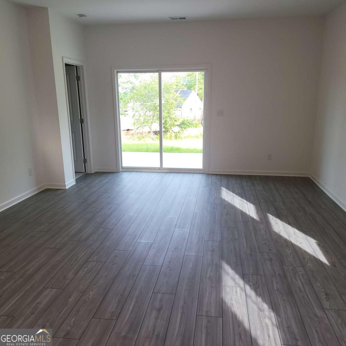 448 Golden Eagle Parkway Property Photo 4