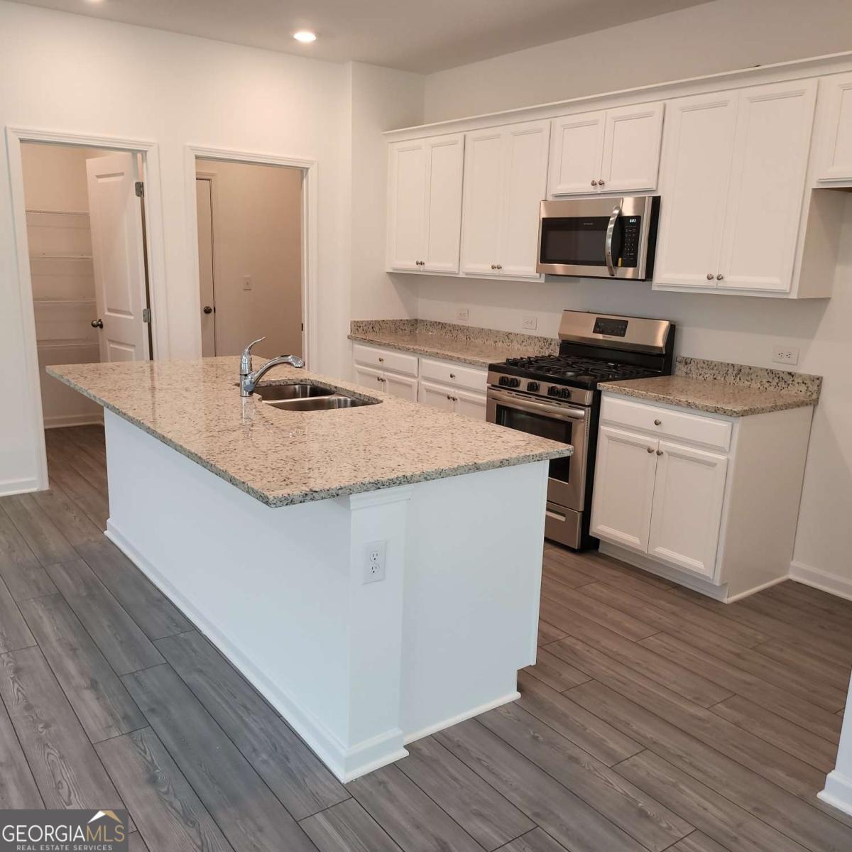 448 Golden Eagle Parkway Property Photo 7