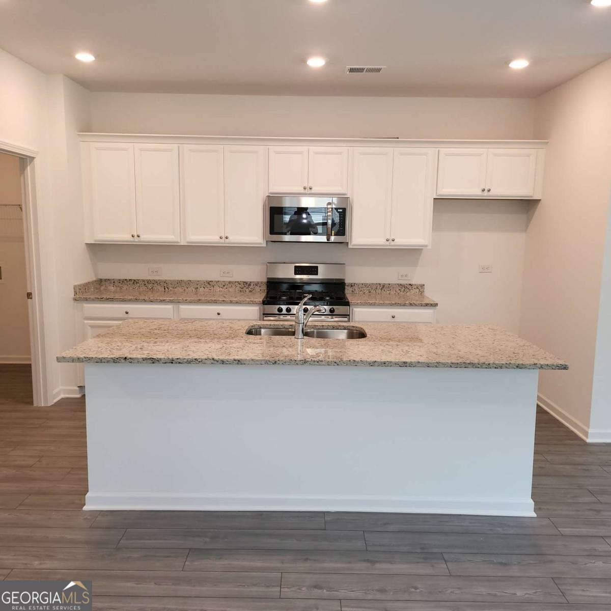 448 Golden Eagle Parkway Property Photo 8