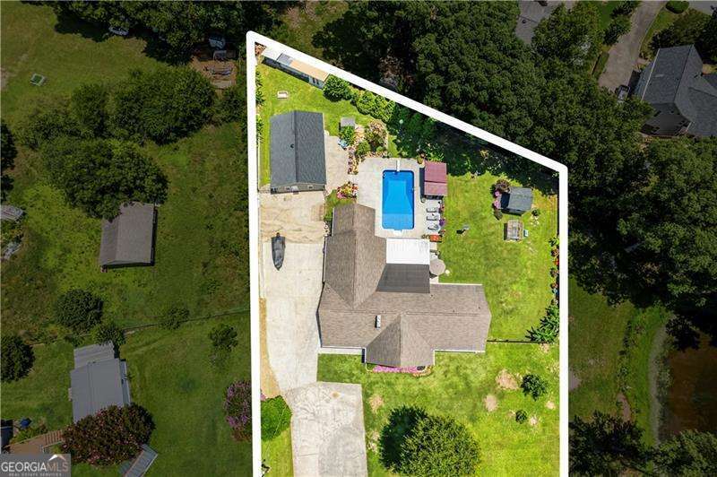 1910 Mack Road Property Photo 3