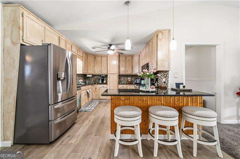 1910 Mack Road Property Photo 8