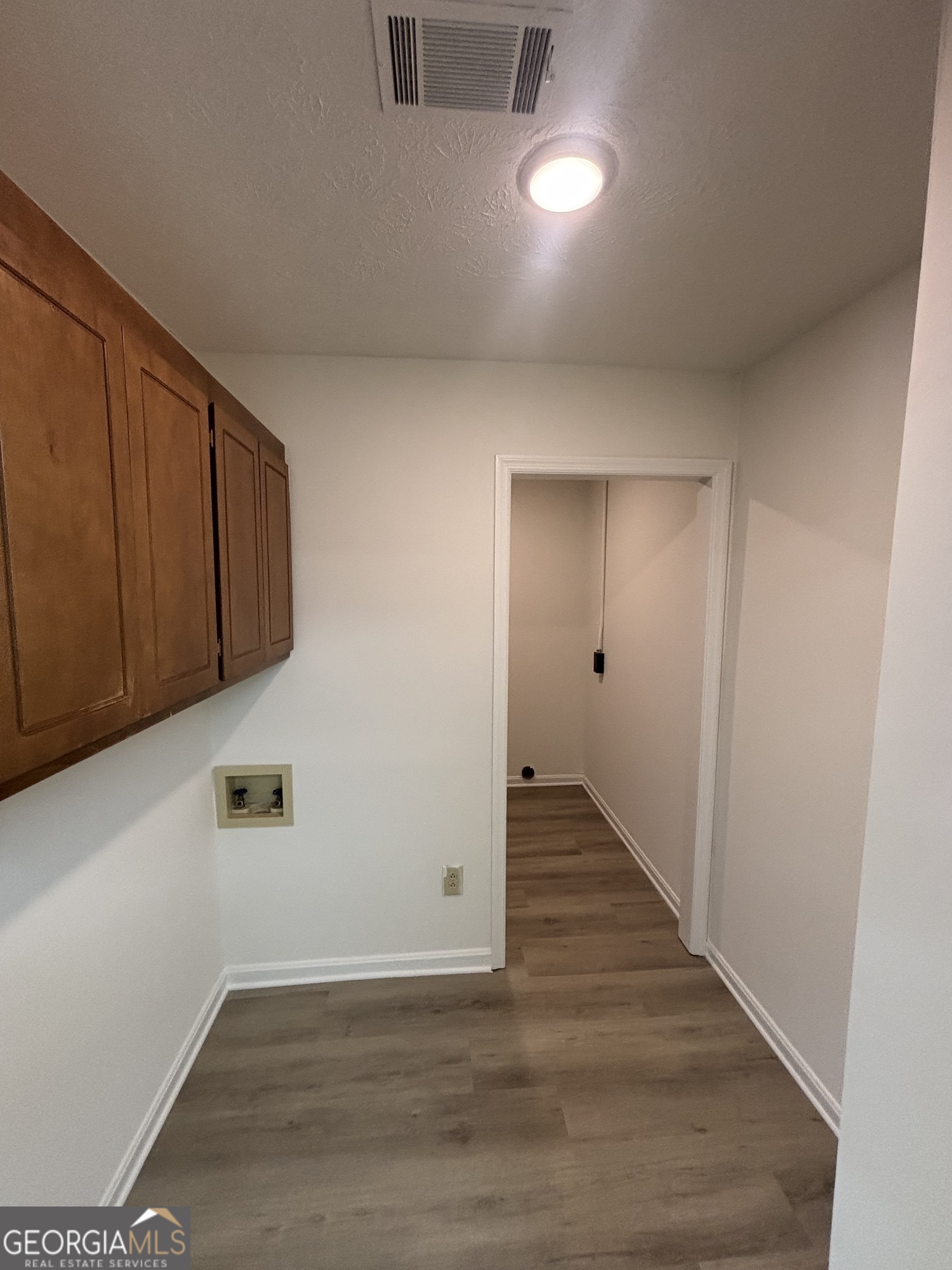 2066 Watson Boulevard # 3 Property Photo 6