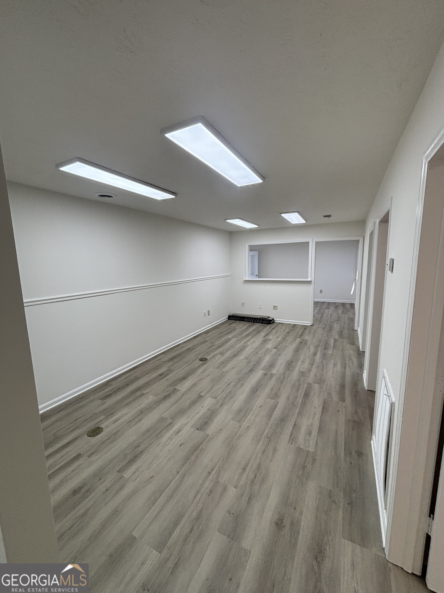 2066 Watson Boulevard # 3 Property Photo 8