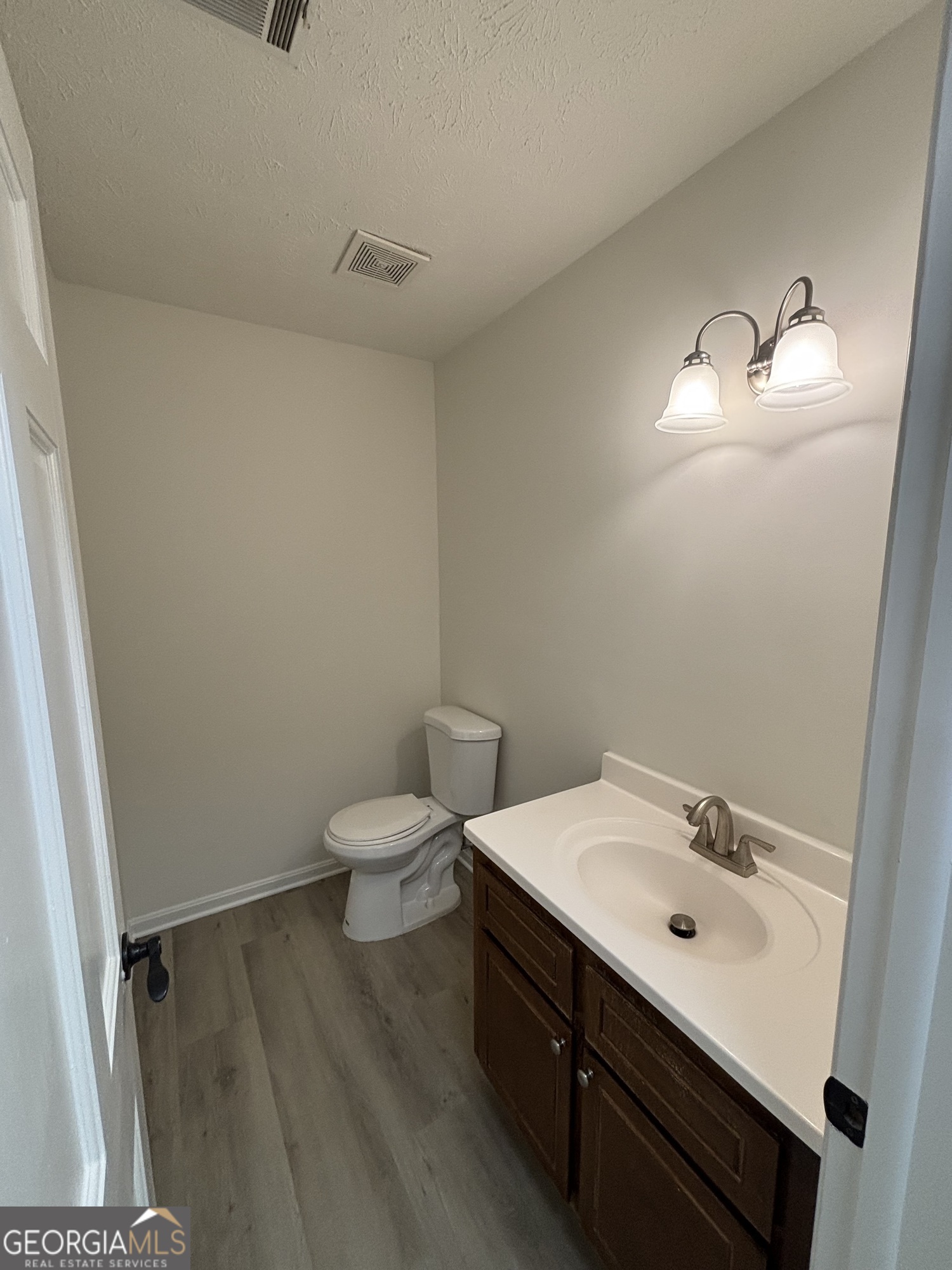 2066 Watson Boulevard # 3 Property Photo 9