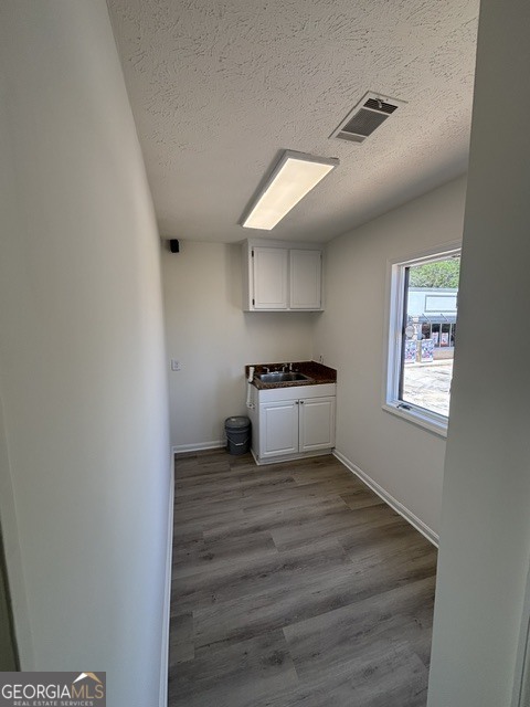 2066 Watson Boulevard # 1 Property Photo 6