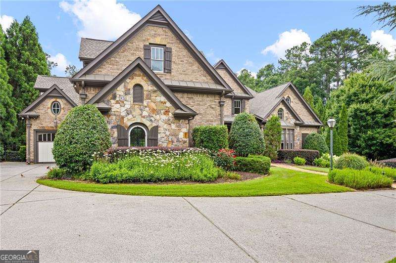 1255 Waterfall Lane Nw Property Photo 4