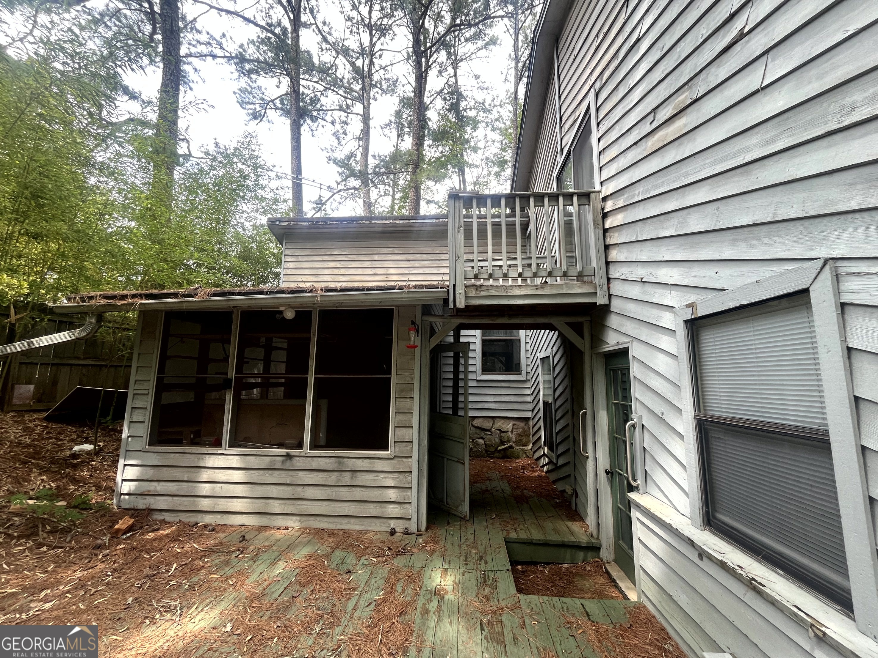 6717 Live Oak Lane Property Photo 3