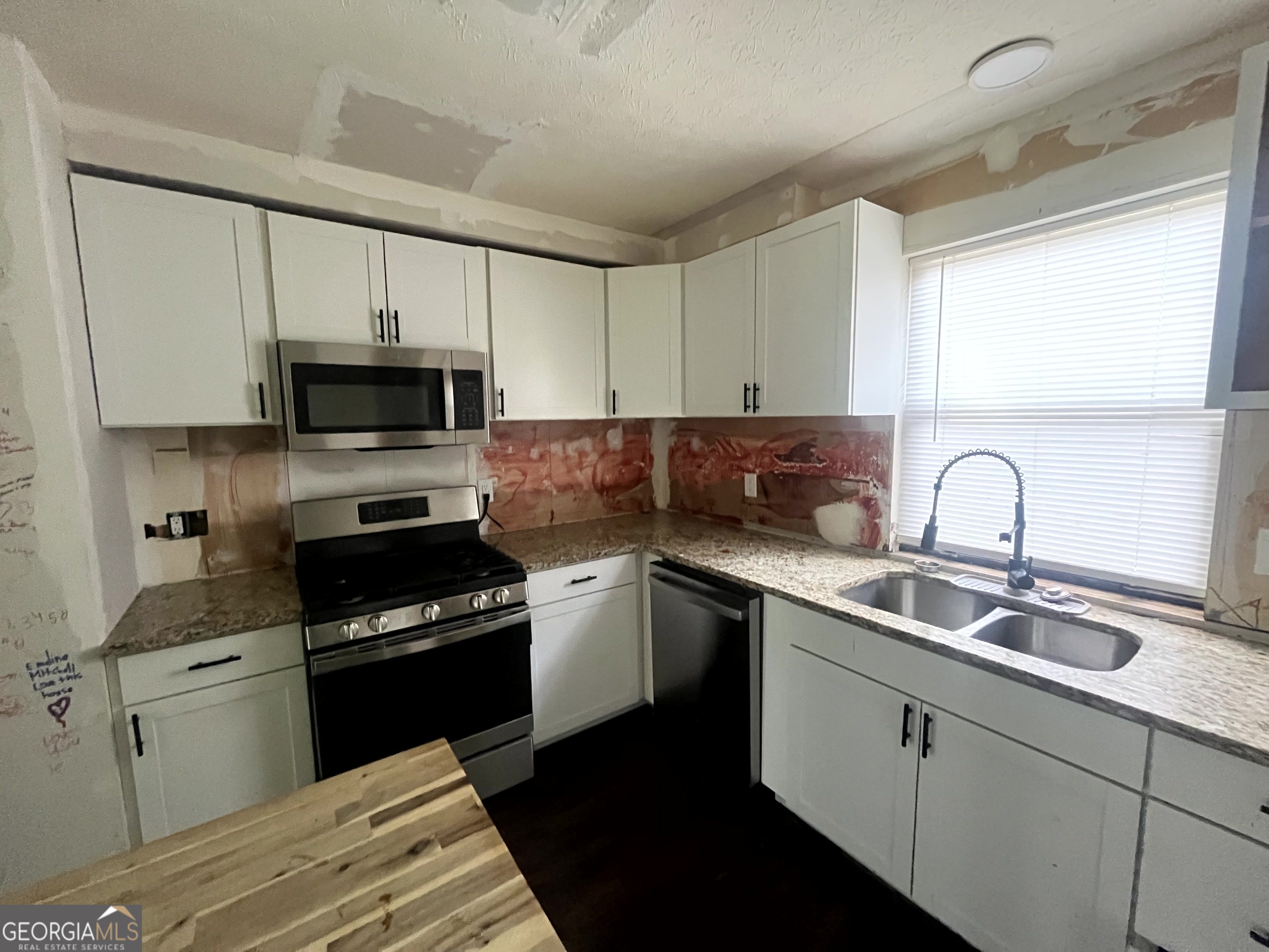 6717 Live Oak Lane Property Photo 8