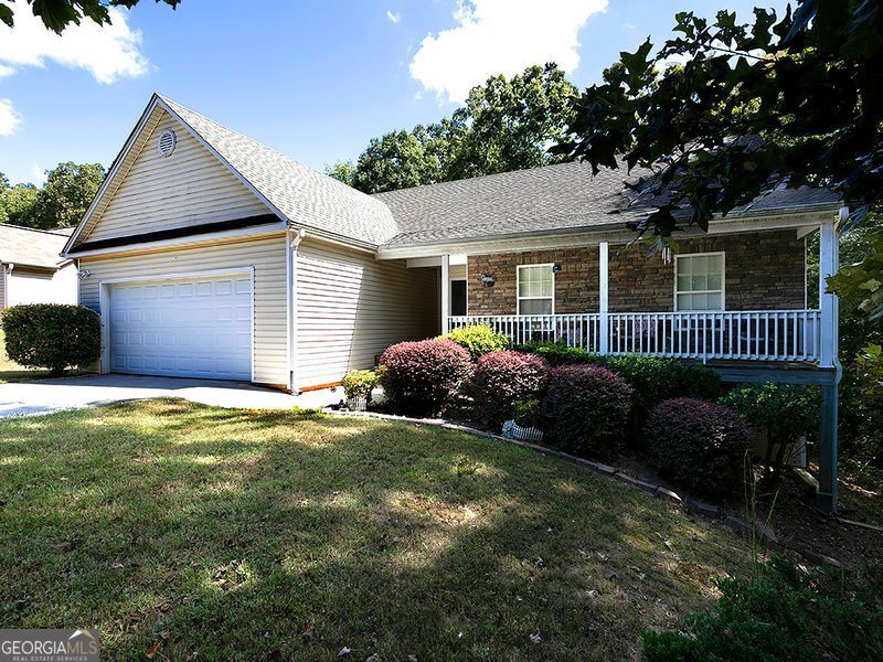 55 Dearing Woods Bend Property Photo 2