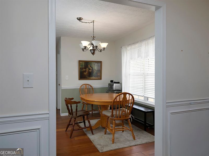 55 Dearing Woods Bend Property Photo 11