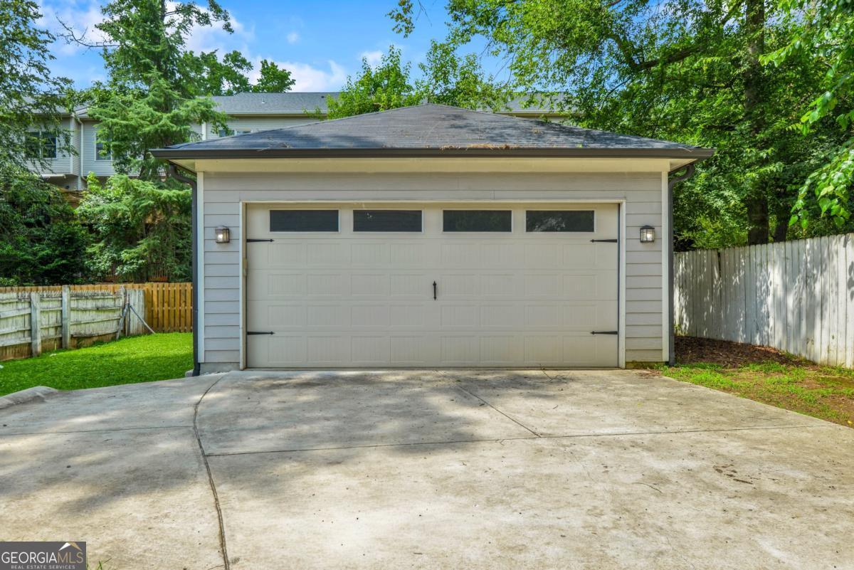 2668 Memorial Drive Se Property Photo 31