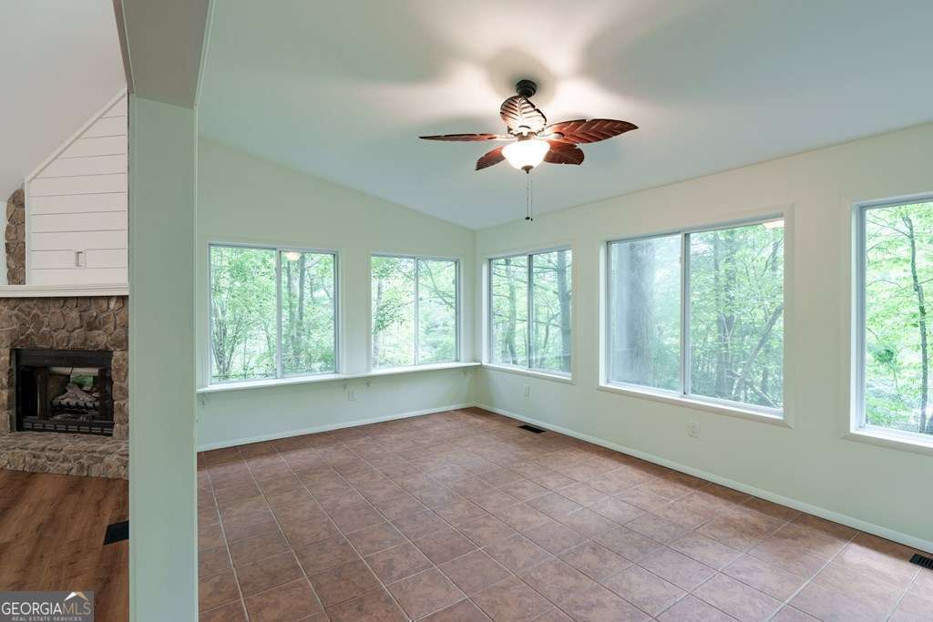 169 Autumn Lane Property Photo 15