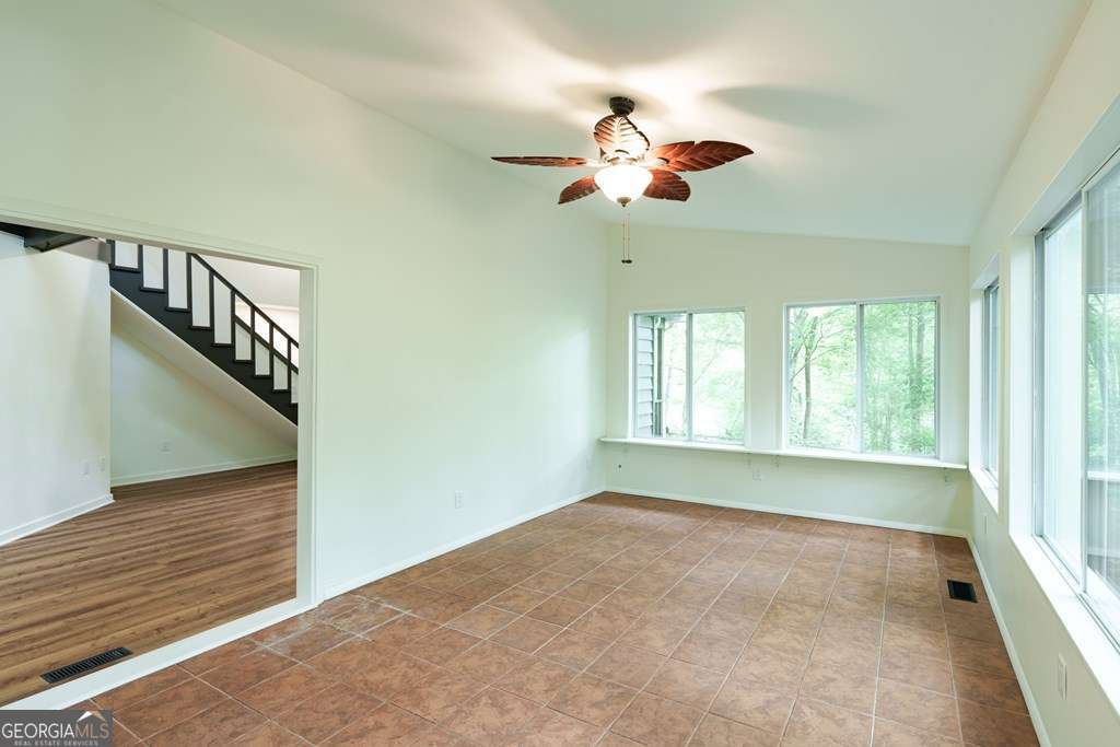 169 Autumn Lane Property Photo 17