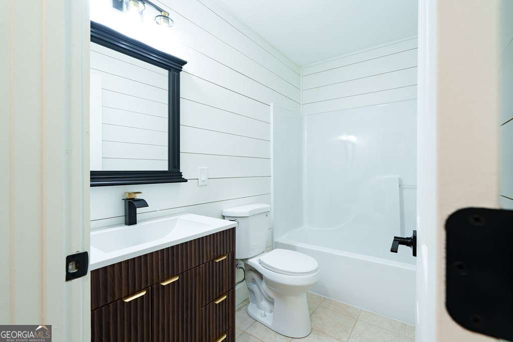 169 Autumn Lane Property Photo 32