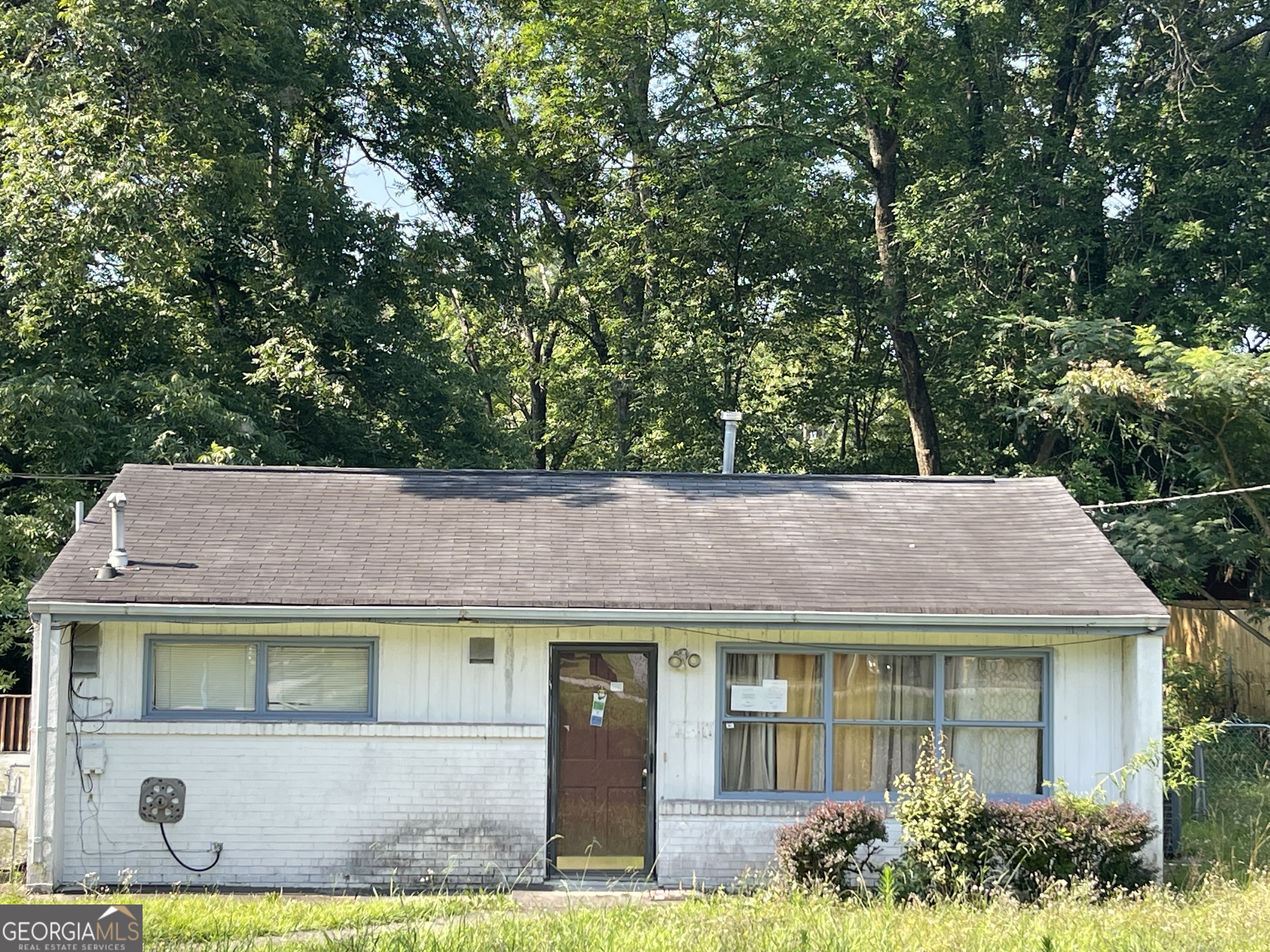 486 Denham Street Property Photo 1
