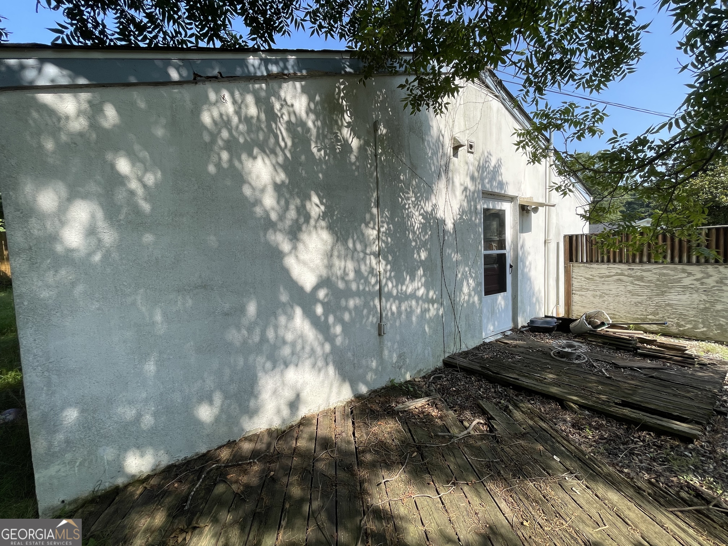 486 Denham Street Property Photo 8