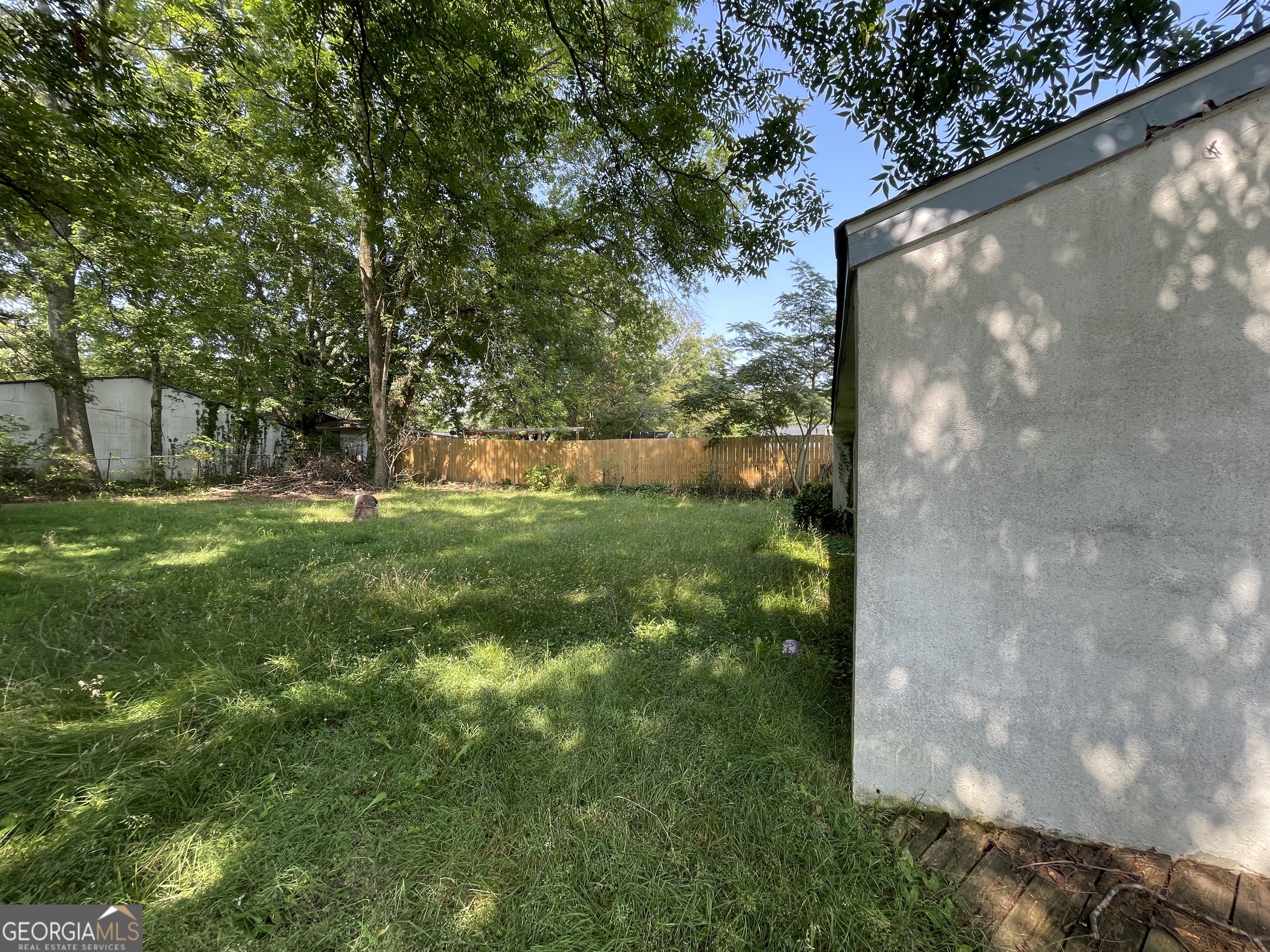 486 Denham Street Property Photo 9