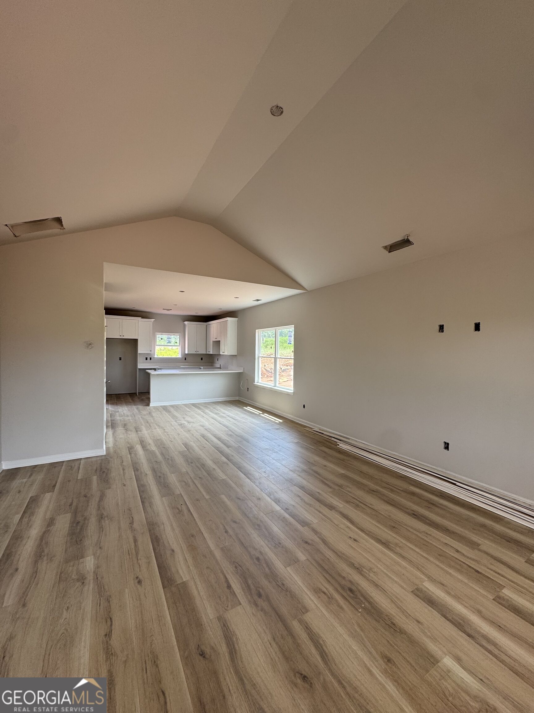 844 Primrose Circle Property Photo 6