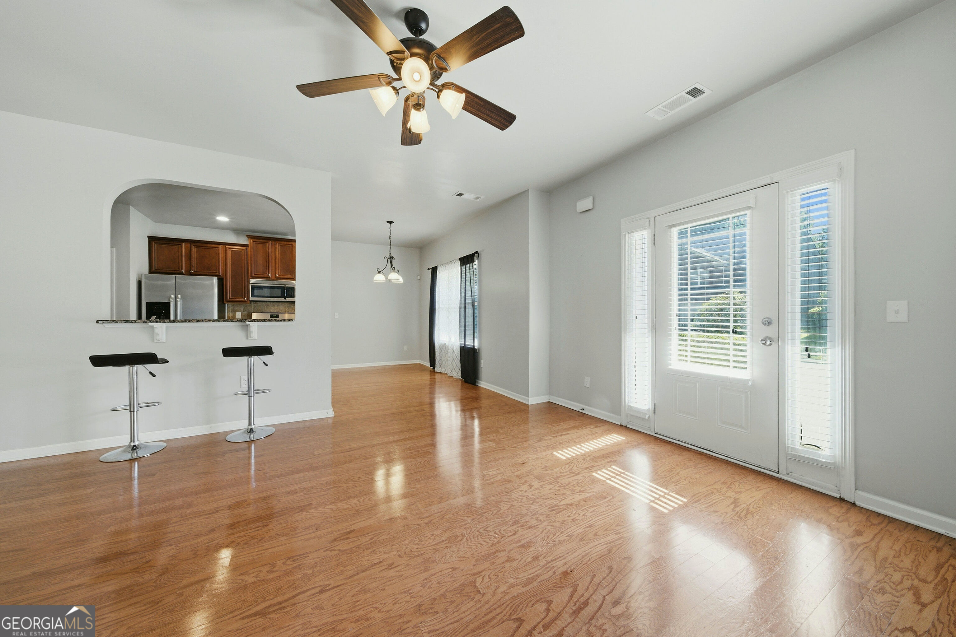 9 Matador Way Property Photo 6