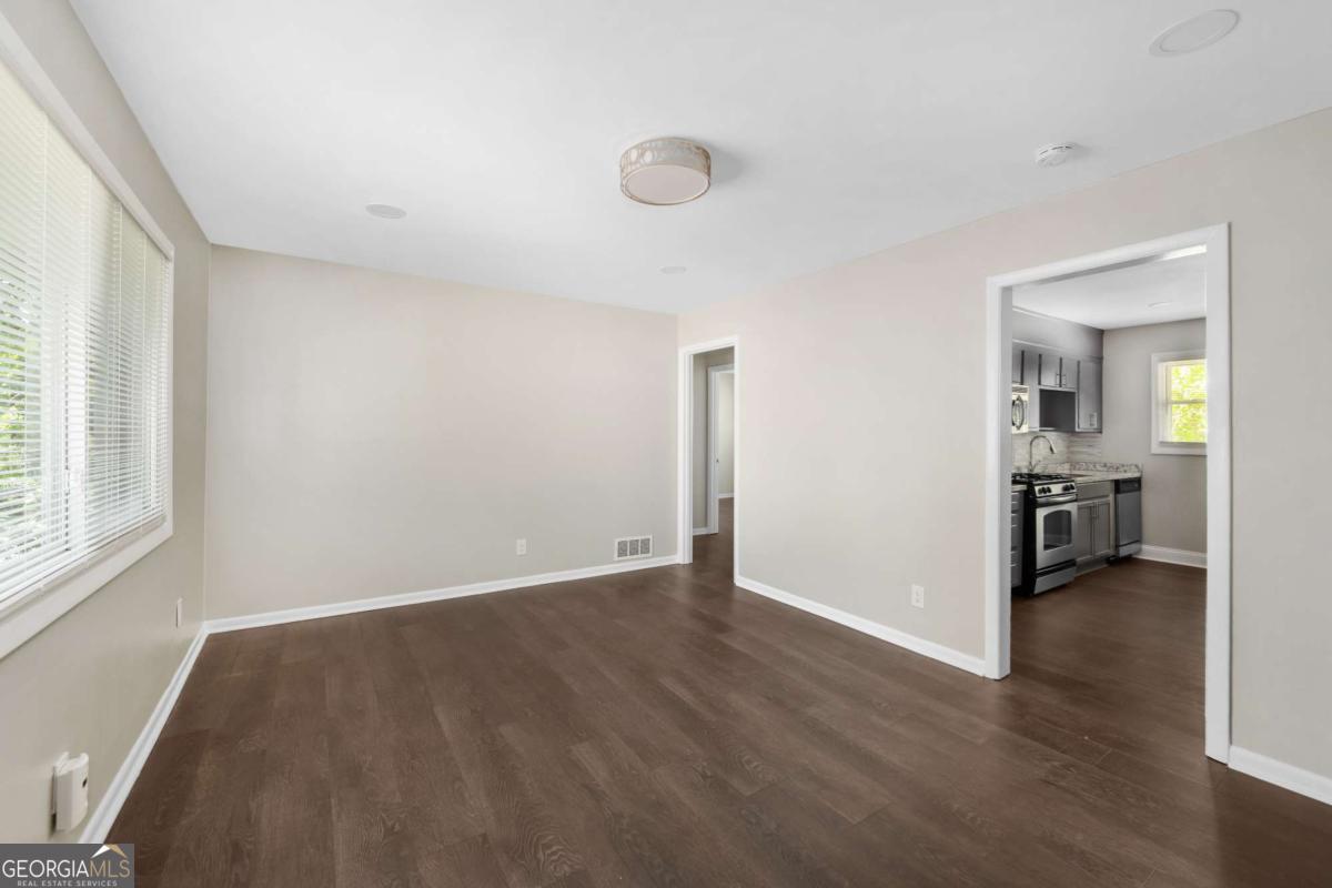 2837 Palm Drive Property Photo 6