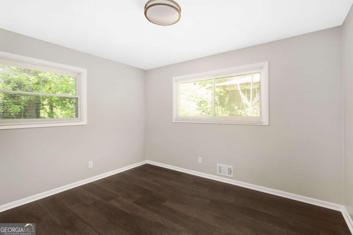 2837 Palm Drive Property Photo 10