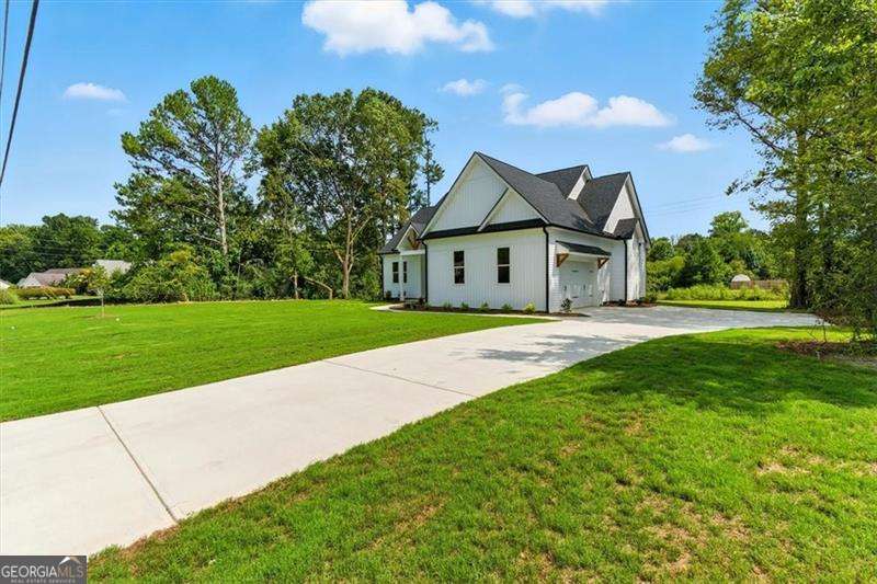 1 Mountain Chase Road Property Photo 4