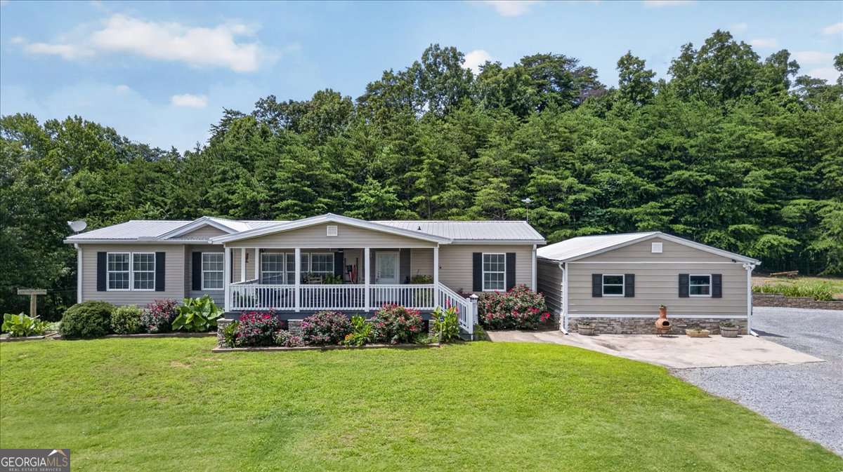 290 Knucklesville Road Property Photo 1