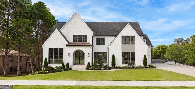 228 Thomas Circle Property Photo 1
