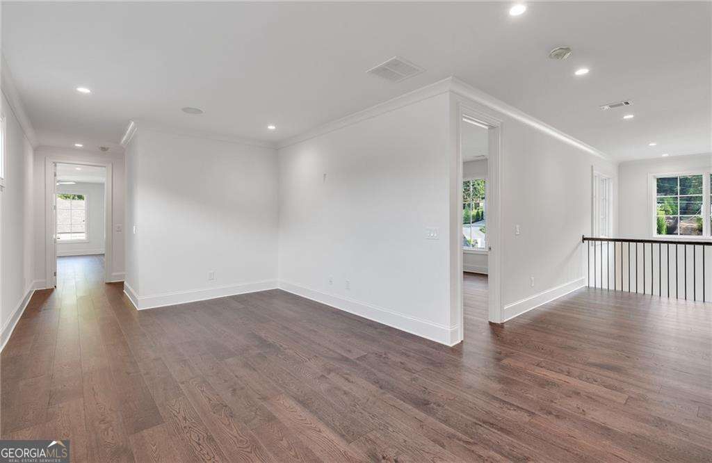 228 Thomas Circle Property Photo 32