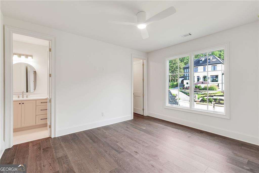 228 Thomas Circle Property Photo 32
